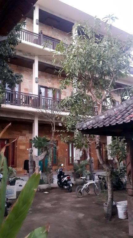 Kubu B'Dauh Homestay Legian Esterno foto