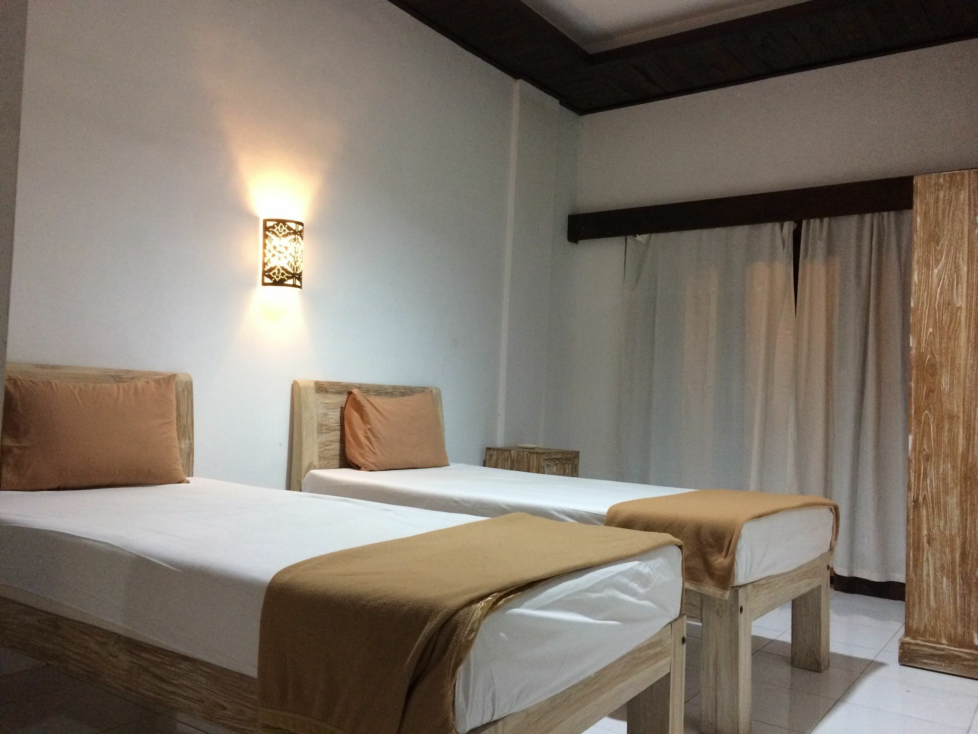 Kubu B'Dauh Homestay Legian Esterno foto